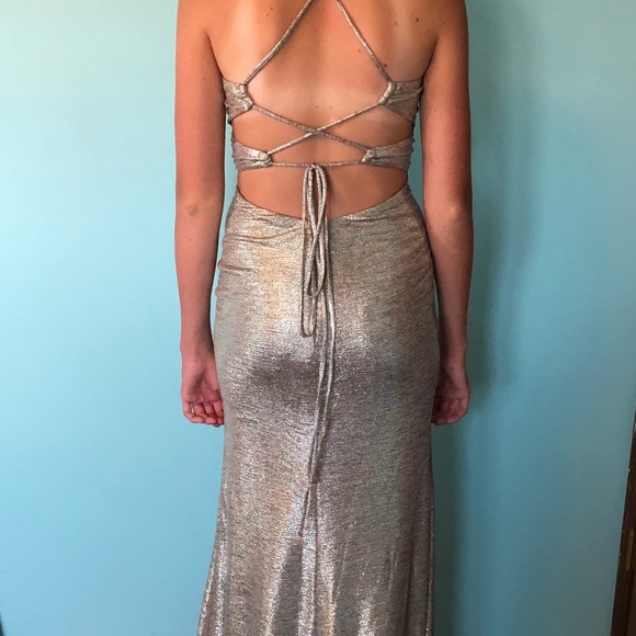 Elegant Dress - Picture 2 of 2